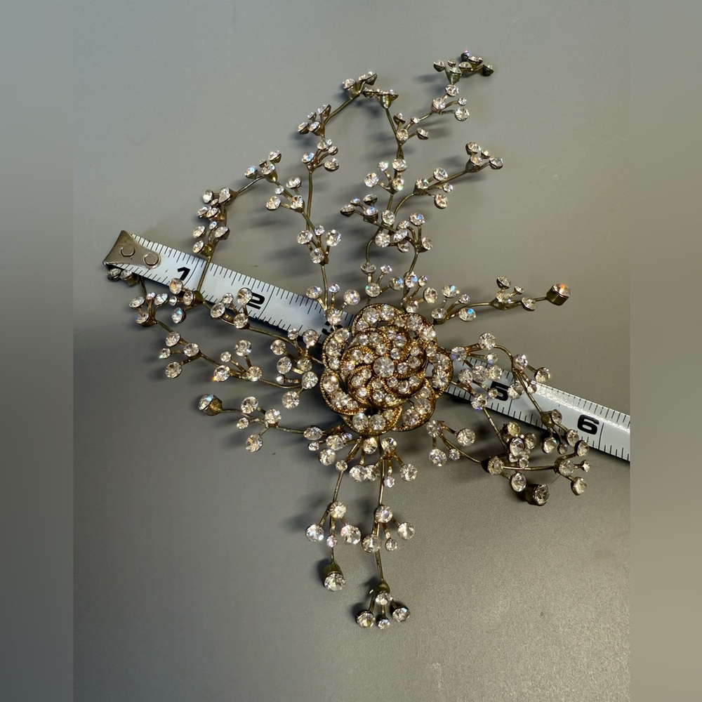 Crystal gold tone Floral Hairpiece Bridal - Picture 8 of 12